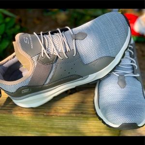 NEW Men’s SKECHERS RELVEN-ARKSON size 10